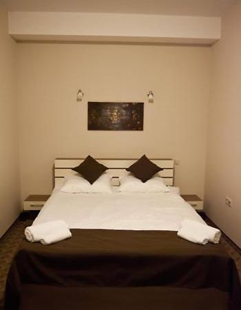 Hotel Bulevard Oradea Habitación foto